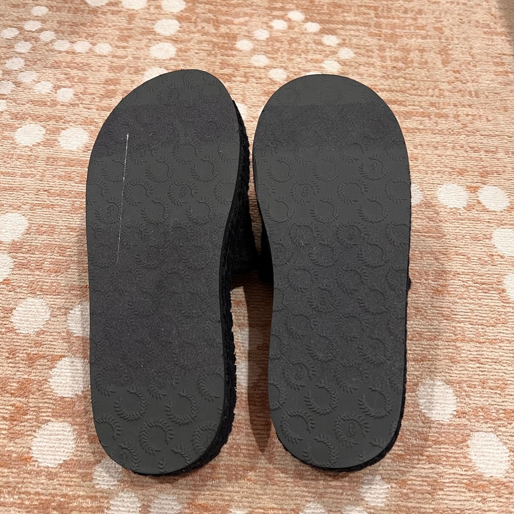 PINK Victoria's Secret Textured Black Sandals - Picture 3 of 3
